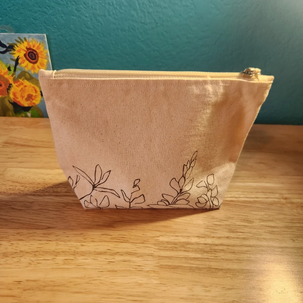 Osmia‎ Makeup Bag With Zipper Closure